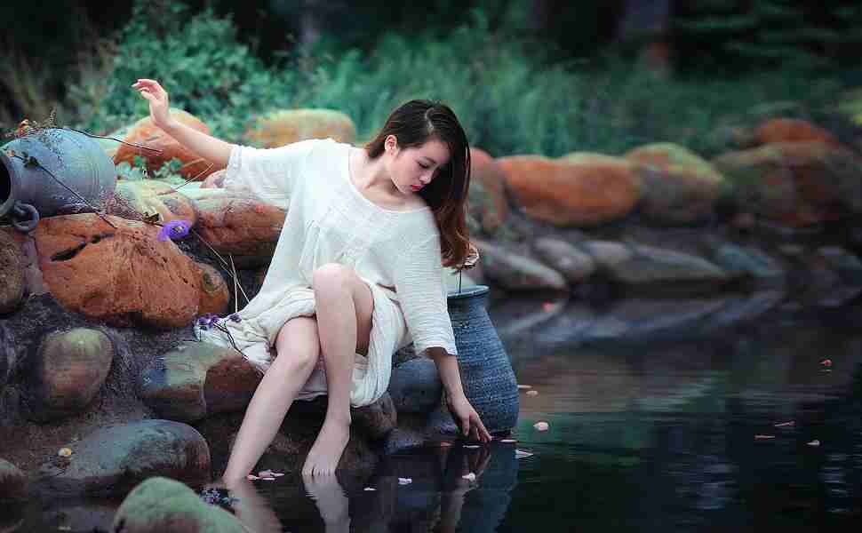 西瓜从六楼扔下竟完好无损，雷军说的“防弹涂层”到底是什么？